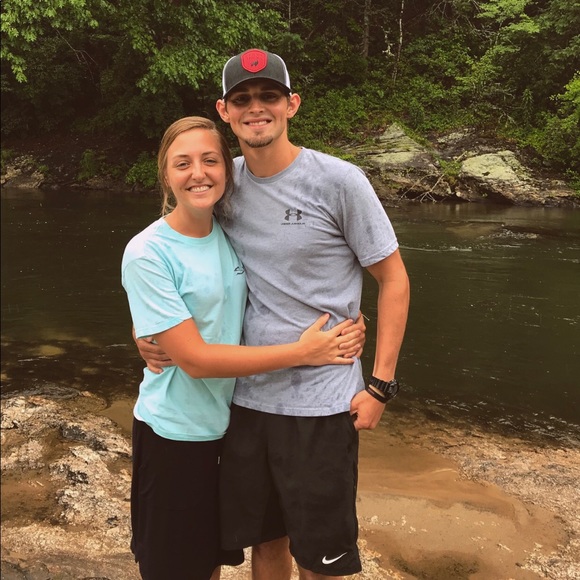 Meet your Posher, Katelyn - Picture 1 of 1